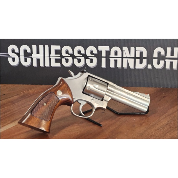 Smith & Wesson - Revolver / 686 / 4 / .357 Mag / Occ. - Image 3