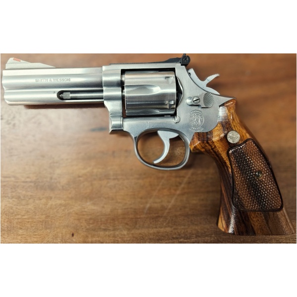 Smith & Wesson - Revolver / 686 / 4 / .357 Mag / Occ. - Image 4